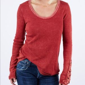 Evereve Braeve Atlas Embroidered Thermal